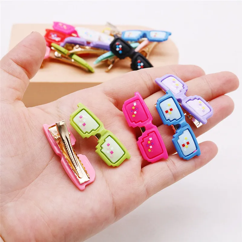 New Dog Hair Clip Fashion Sunglasses Shaped Hair Clip for Small Dogs and Cats Pet Grooming Accessories Puppy Bows Pet Supplies