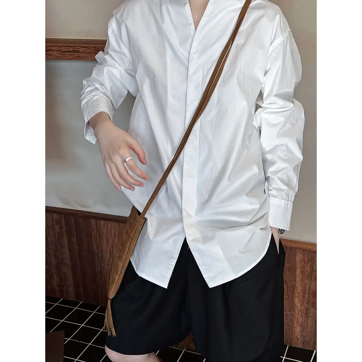 

SuperAen Stand-up Collar Shirt for Women Elegant 2025 Summer New Loose Long-sleeved Solid Color Korean Style Shirts