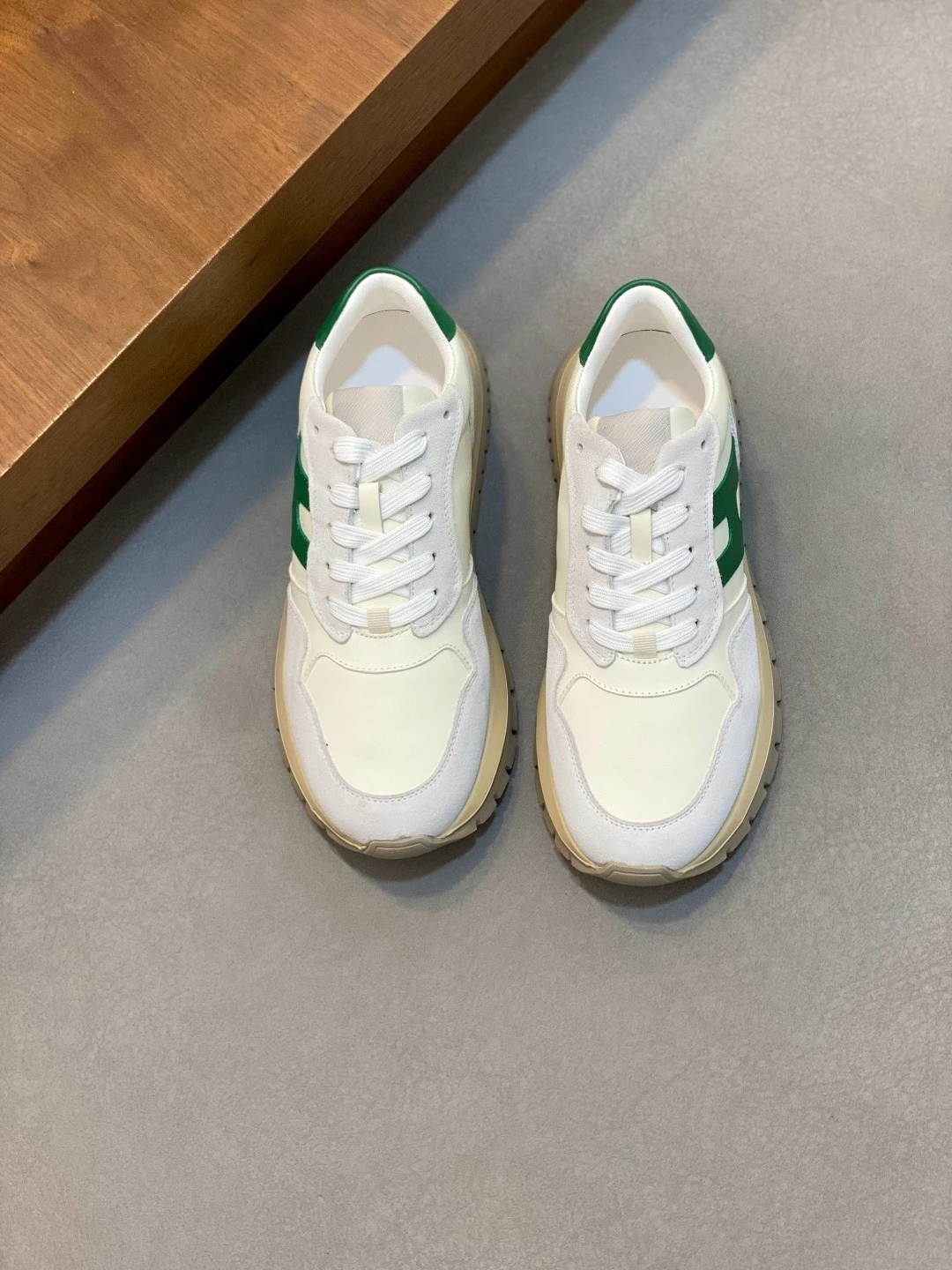 

Новые мужские ретро-кроссовки 2026 года: дизайнерские замшевые низкие кеды на платформе со шнуровкой, модная обувь для повседневной носки