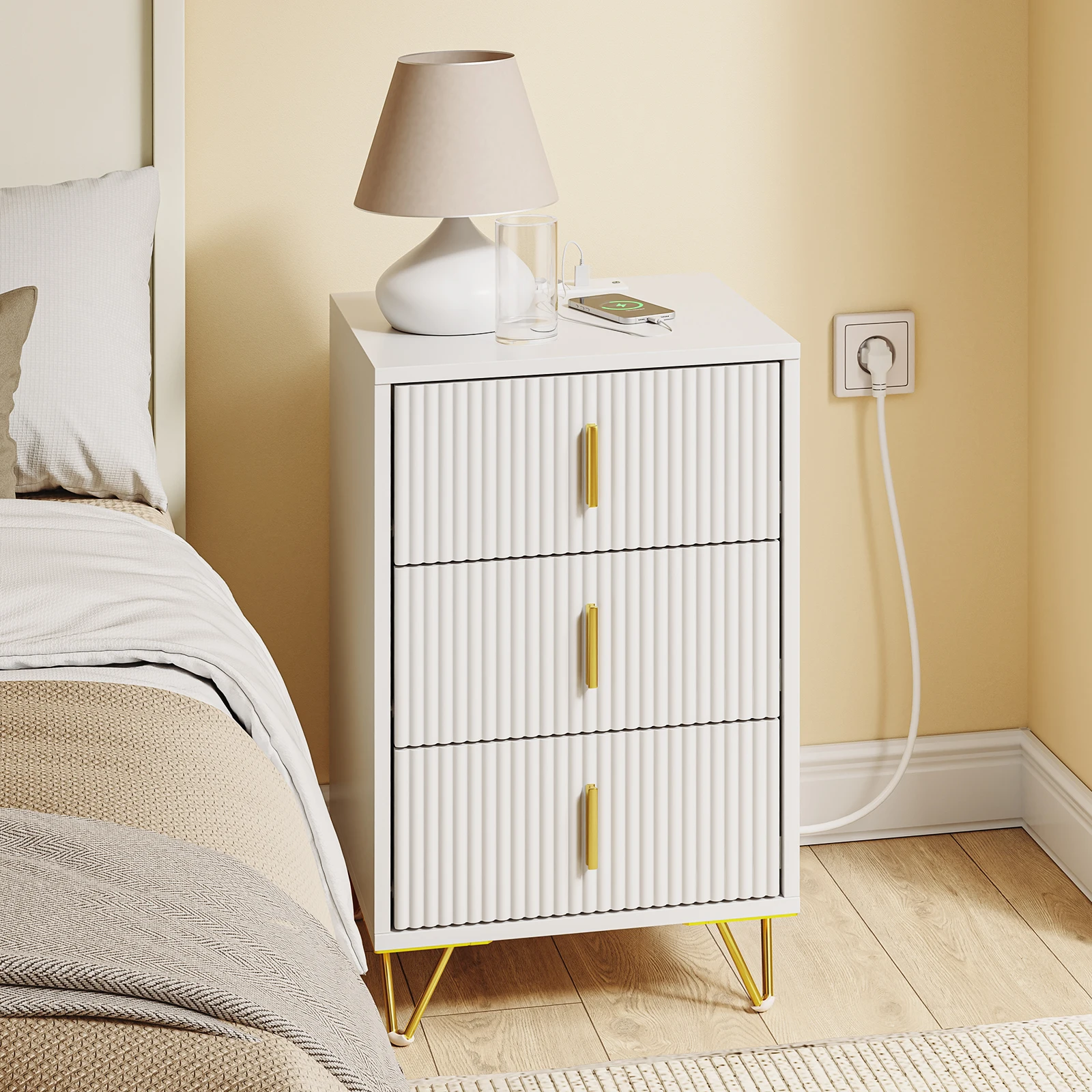 SoBuy FBT115-L-E-WMesita de Noche con función de Carga, Mesilla de Noche con 2 enchufes, USB y Type-C, Mesa Auxiliar Bedside Table para Dormitorio y salón, Blanco, 40 x 40 x 63,5 cm