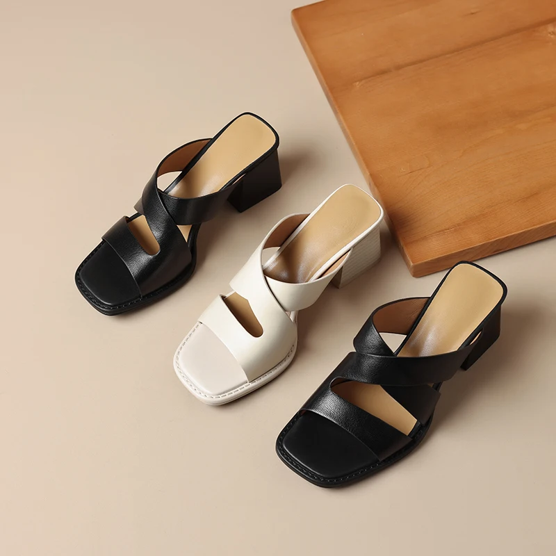 2023 Women Elegant Slippers Retro Genuine Leather Thick Heels Outside Roman Retro High Quality Shoes Women Solid Large Size T17