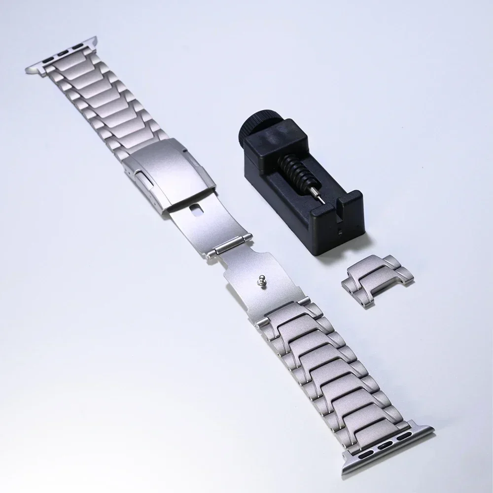 Titanium Band for Apple Watch Ultra 49mm 10 45mm 42mm Luxury Titanium Strap for Series 9 8 7 6 5 4 45mm 44mm 41mm 40mm 38mm
