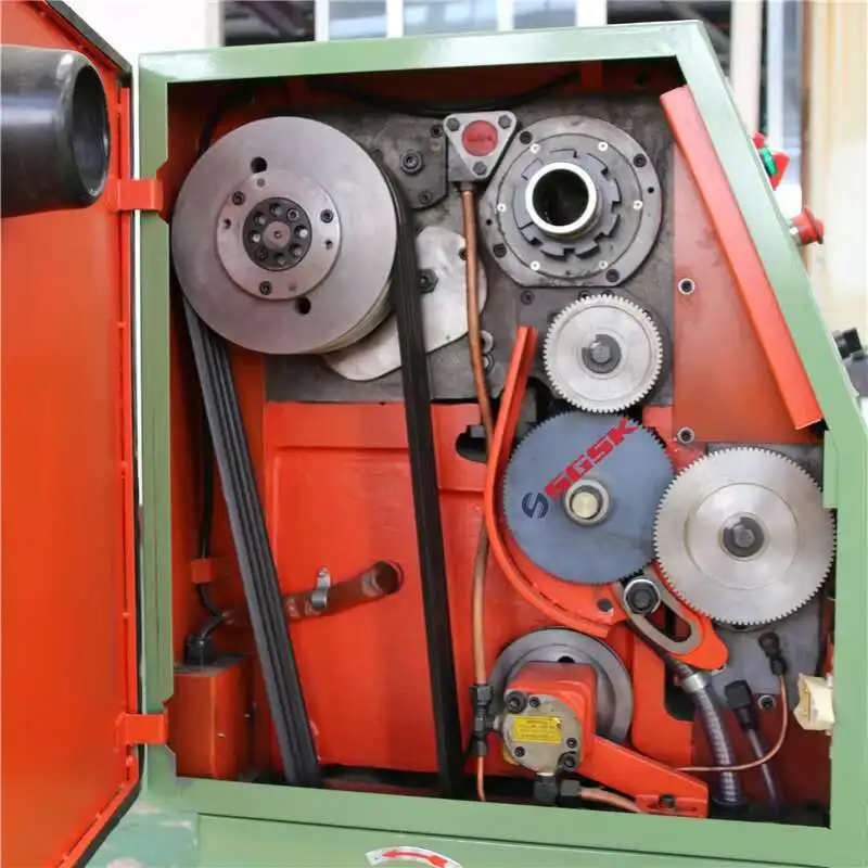 Tornio convenzionale CA6240B per metallo