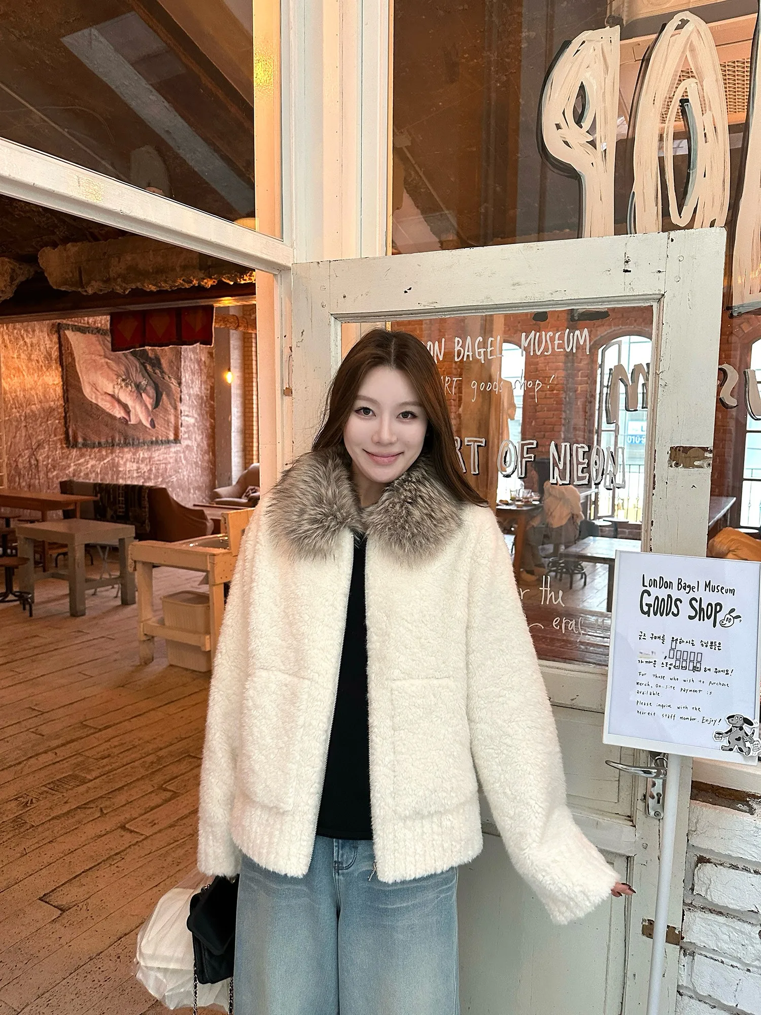 大宝西高密度粒子グラデーションフェイクファー襟エコフレンドリーラムファー ジャケット レディース 冬用アウター カジュアルスタイル ジッパー開閉