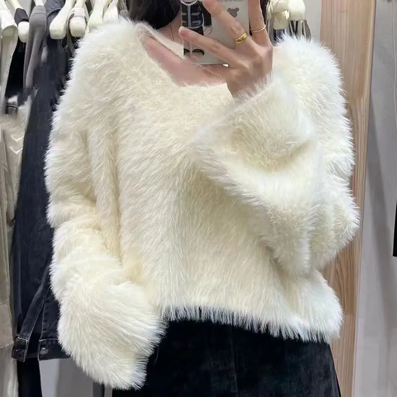 Korean Short Sweater Women's Autumn and Winter Loose Sweater Lazy Style Fluffy White Collarbone Sweater