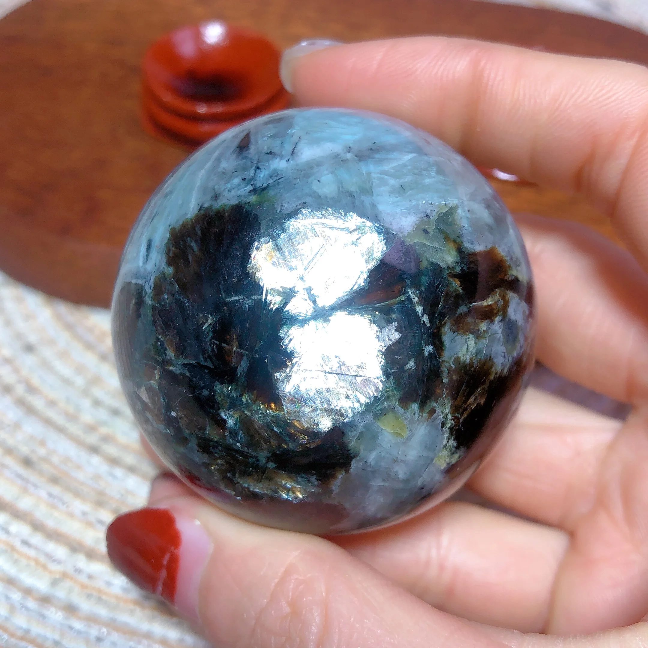 Natural Crystals Phlogopite Golden Flash Sphere Reiki Scintillating Prismatic Balls Holiday Office Decoration Witch Energy Gift