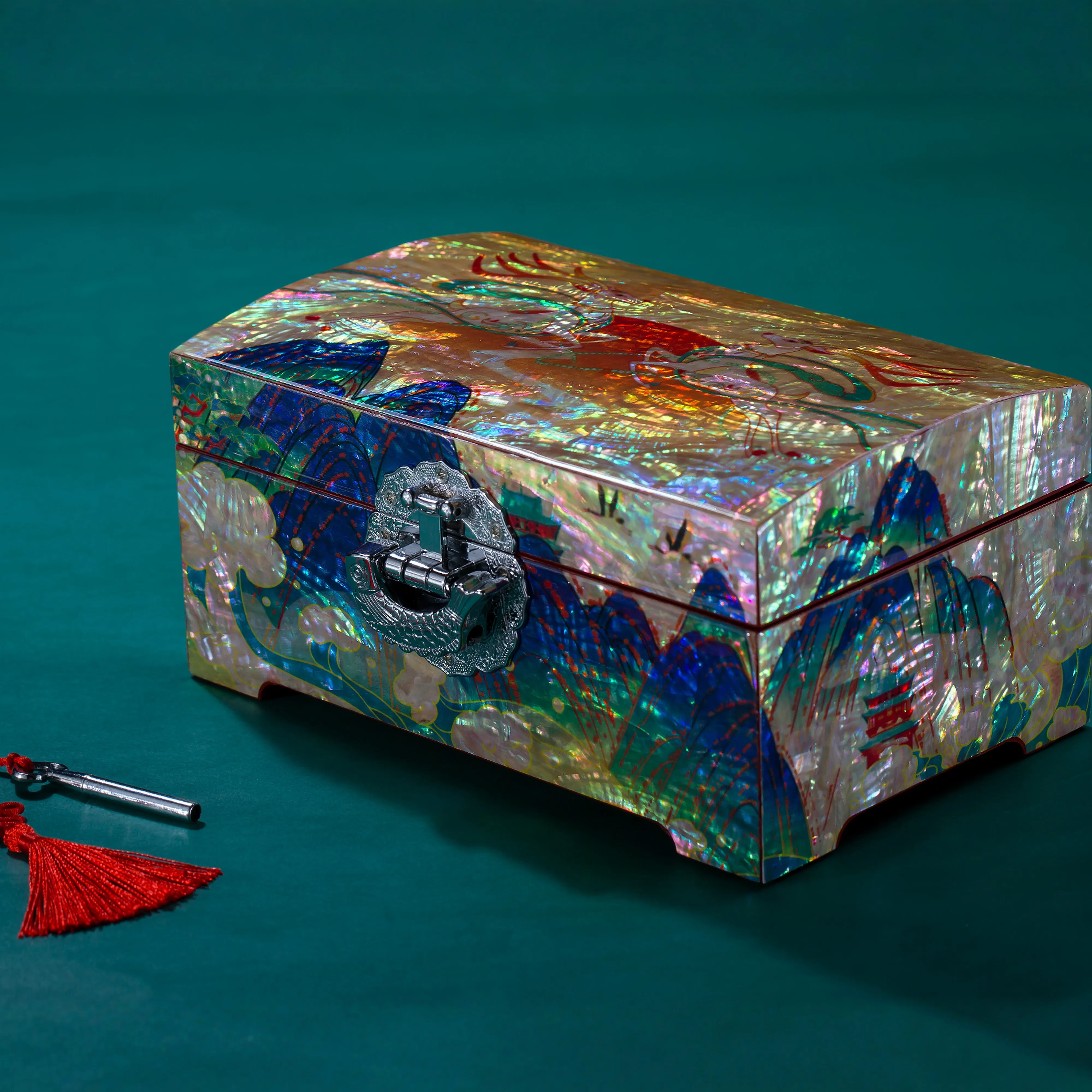 

Mother of Pearl Jewelry Box Vintage Lacquered Wooden Makeup Case Chinese Wedding Dowry Gift