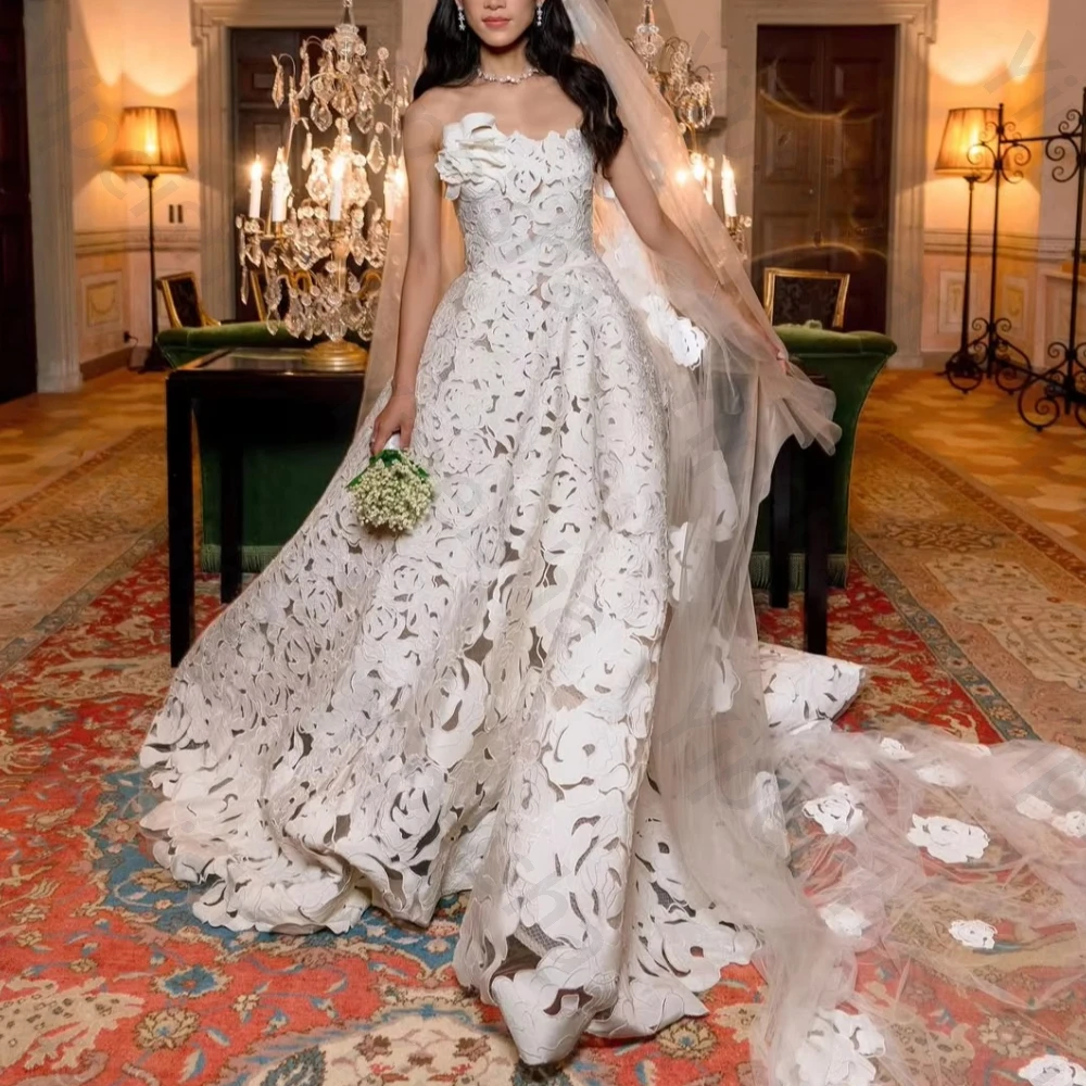 Customized Strapless Lace Wedding Dresses Elegant Backless 3D Floral Sleeveless Dress Exquisite High Quality Prom Party Gowns