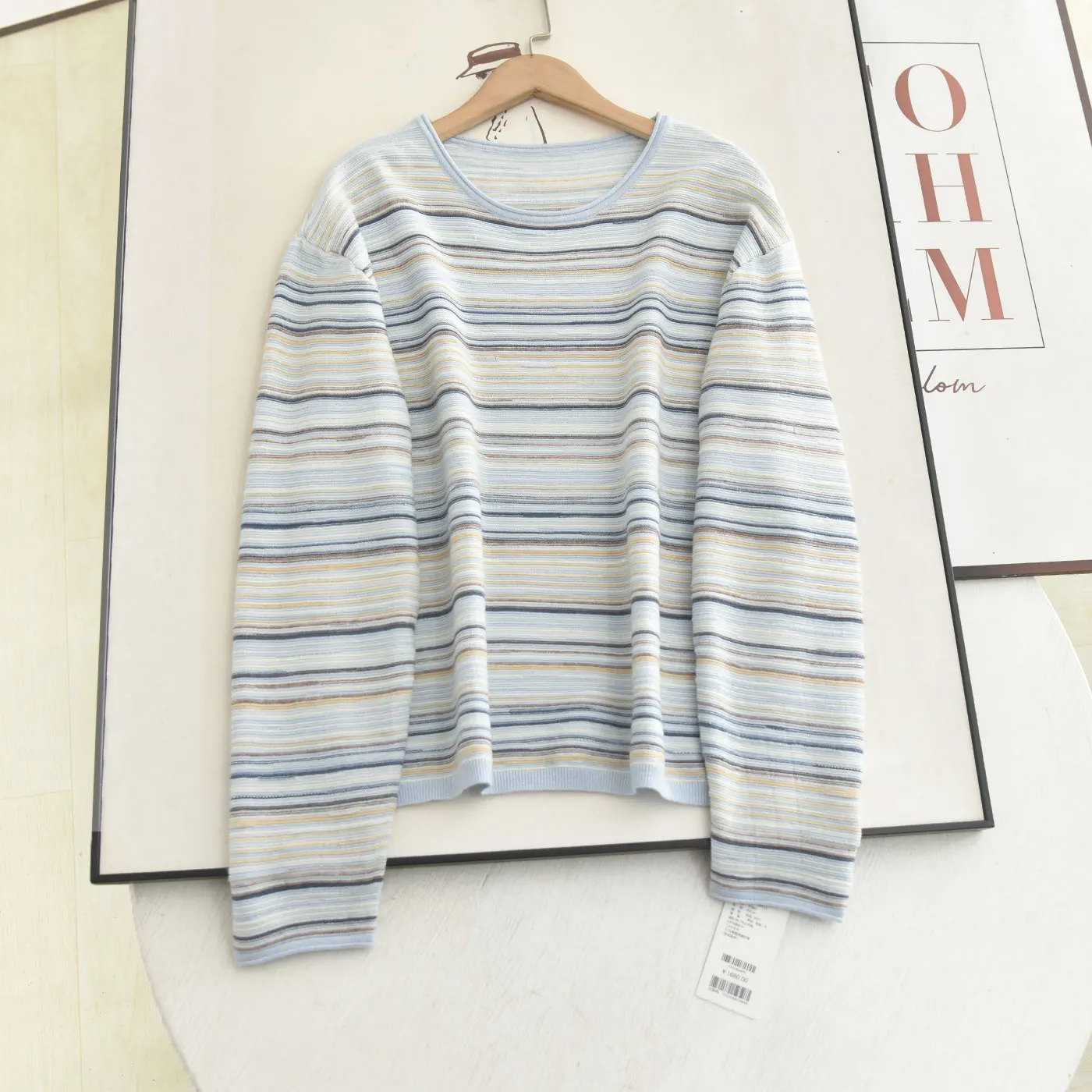 

Женский трикотажный топ свободного кроя с круглым вырезом, в полоску, универсальный, модный тренд весны 2026, длинный рукав