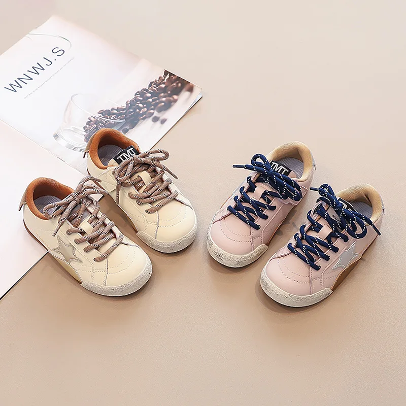 女の子と男の子のための子供靴ファッションスニーカー韓国風ソフトソールカジュアルシューズ学生スポーツシューズアウトドアウォーキングシューズ