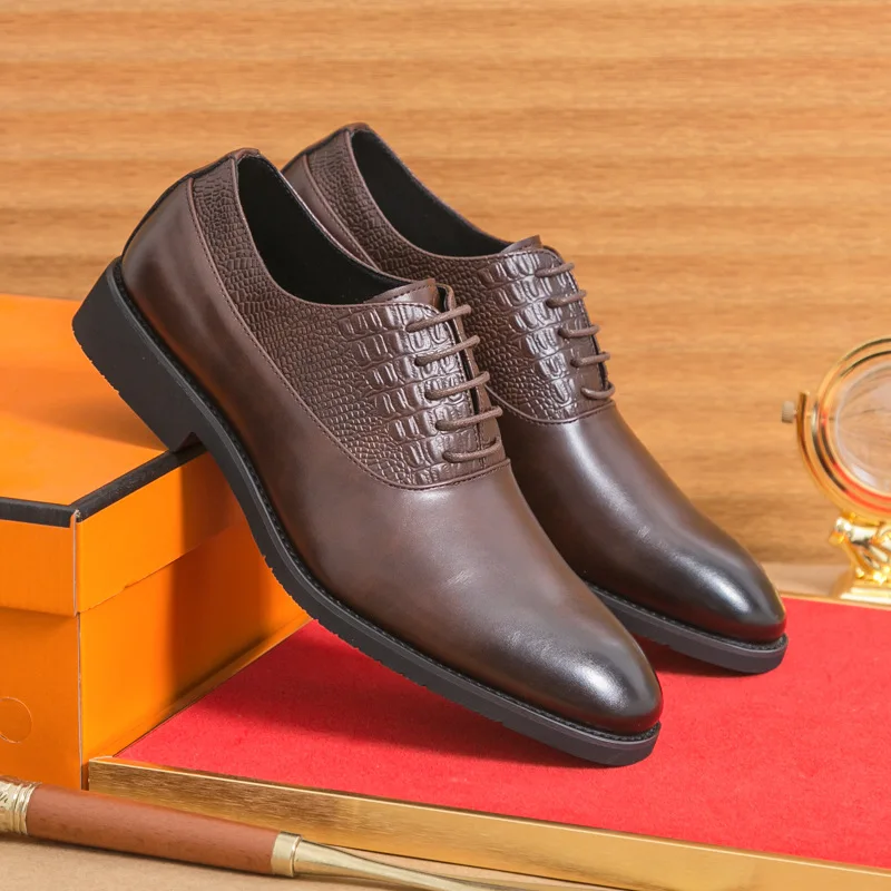 

New men's leather shoes, fashionable formal wear, high-end Oxford shoes, classic retro business leather shoes, wedding shoes
