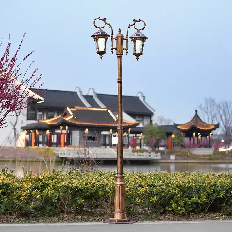 Custom Outdoor Classic Garden Light IP65 Waterproof Aluminum Antique Solar Garden Lamp Post for Park Road Community Lighting