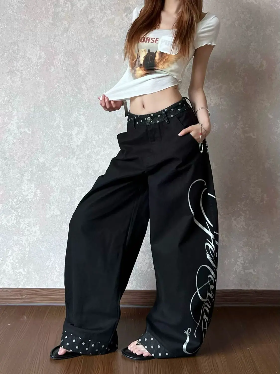 Design Sense of Men's and Women's High Streets Trendy Black Graffiti Loose Wide  Leg Curved Casual Long Denim Pants for Women
