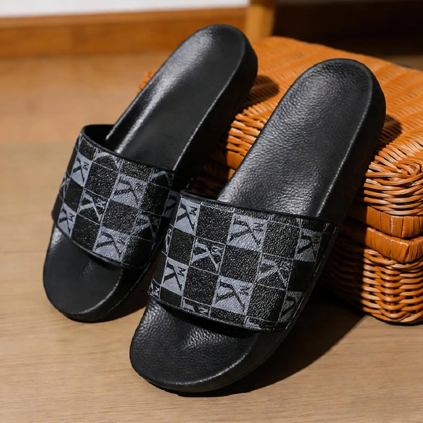 2026 New Summer Sandals Men Slippers Beach Sandals For Soft Slipper Anti-slip High Quality Casual Bedroom Slides Non-slip 39-46