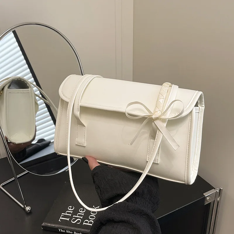 

New French-style niche fashion shoulder bag high-end retro chic tote bag large capacity tote bag Stylish Y2K Style Handbag
