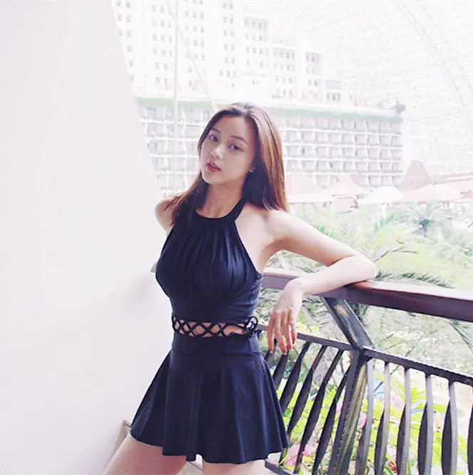 

Консервативный цельный купальник для женщин, термокупальник, скрывающий живот, с эффектом пуш-ап для небольшой груди, утягивающий, черный, новый стиль