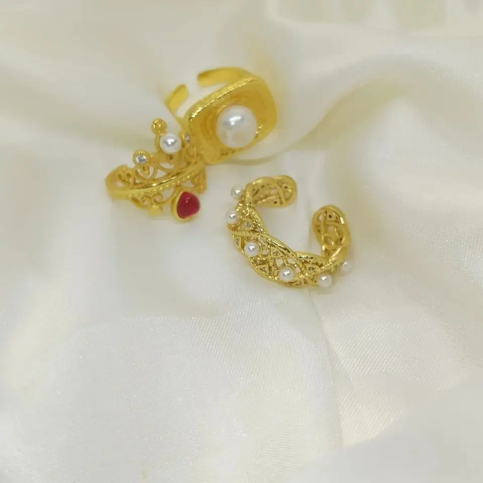 

Vintage 14K Gold Filled Pearl Filament Rings Delicate Elegant Crown Lace Ruby Finger Band Retro Women Anti-rust Fine Jewelry