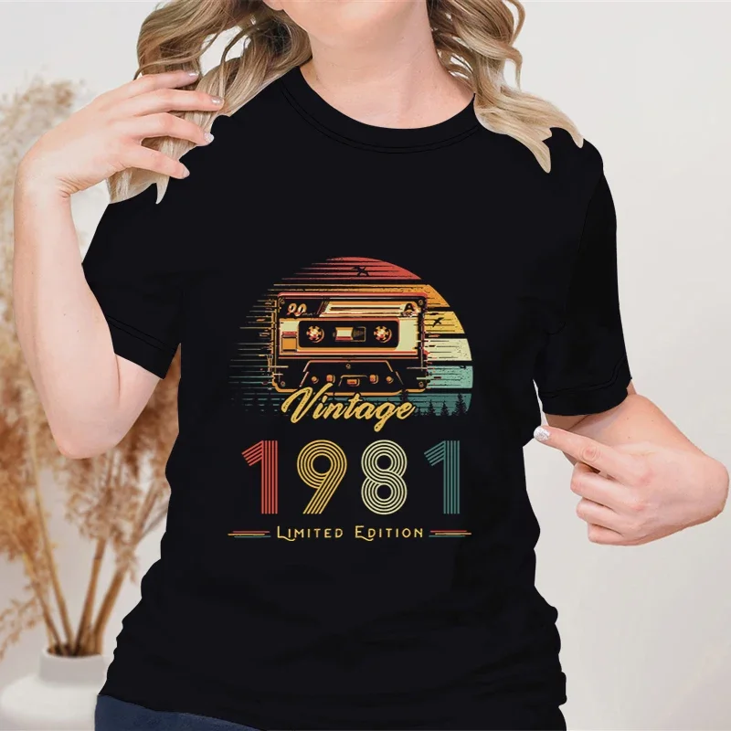 Vintage 1980 T Shirts Radio Age Graphic T Shirt Women Television Round Neck Top Women\'s Clothing 46th Birthday Patterned T-shirt