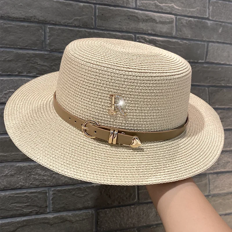 Fashionable Summer Sun Hat for Women Flat Top Straw Beach Boater Cap with Metal R Letter Design Ideal for Travel And Holidays