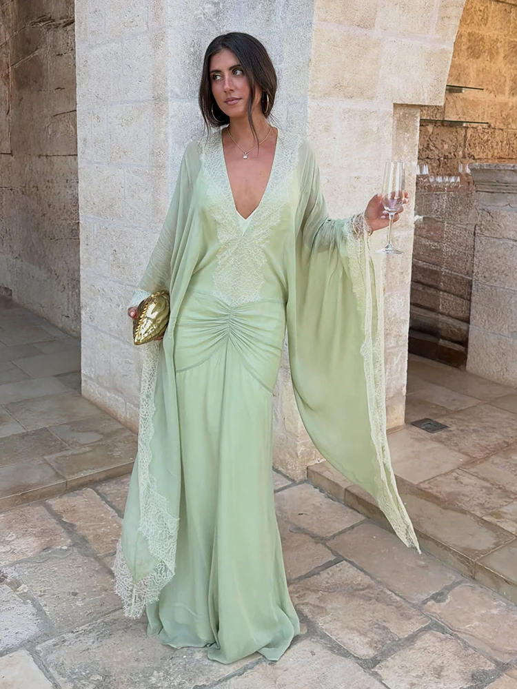 Zartes Grünes Spitzenkleid mit V-Ausschnitt, Maxi-Länge, Schicke Weite Ärmel, Plissiert, Schlanke Passform, Mehrschichtiges Abendkleid, Hochzeitsgast-Robe 2026 – Detail 15