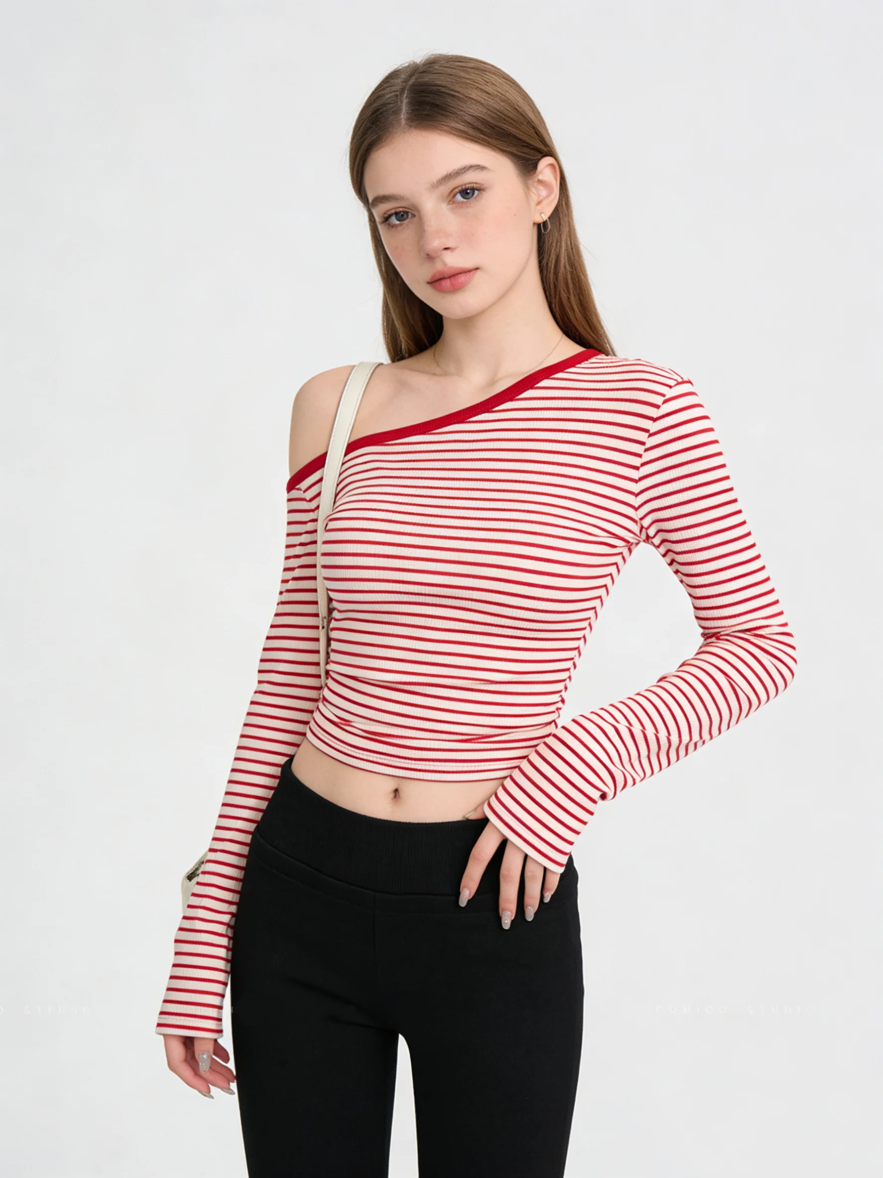 Women's Red Striped Y2K Gyaru T-shirt Shoujo Girl Tee Top Vintage Aesthetic Long Sleeve Off-Shoulder T-Shirt Top Spring Summer