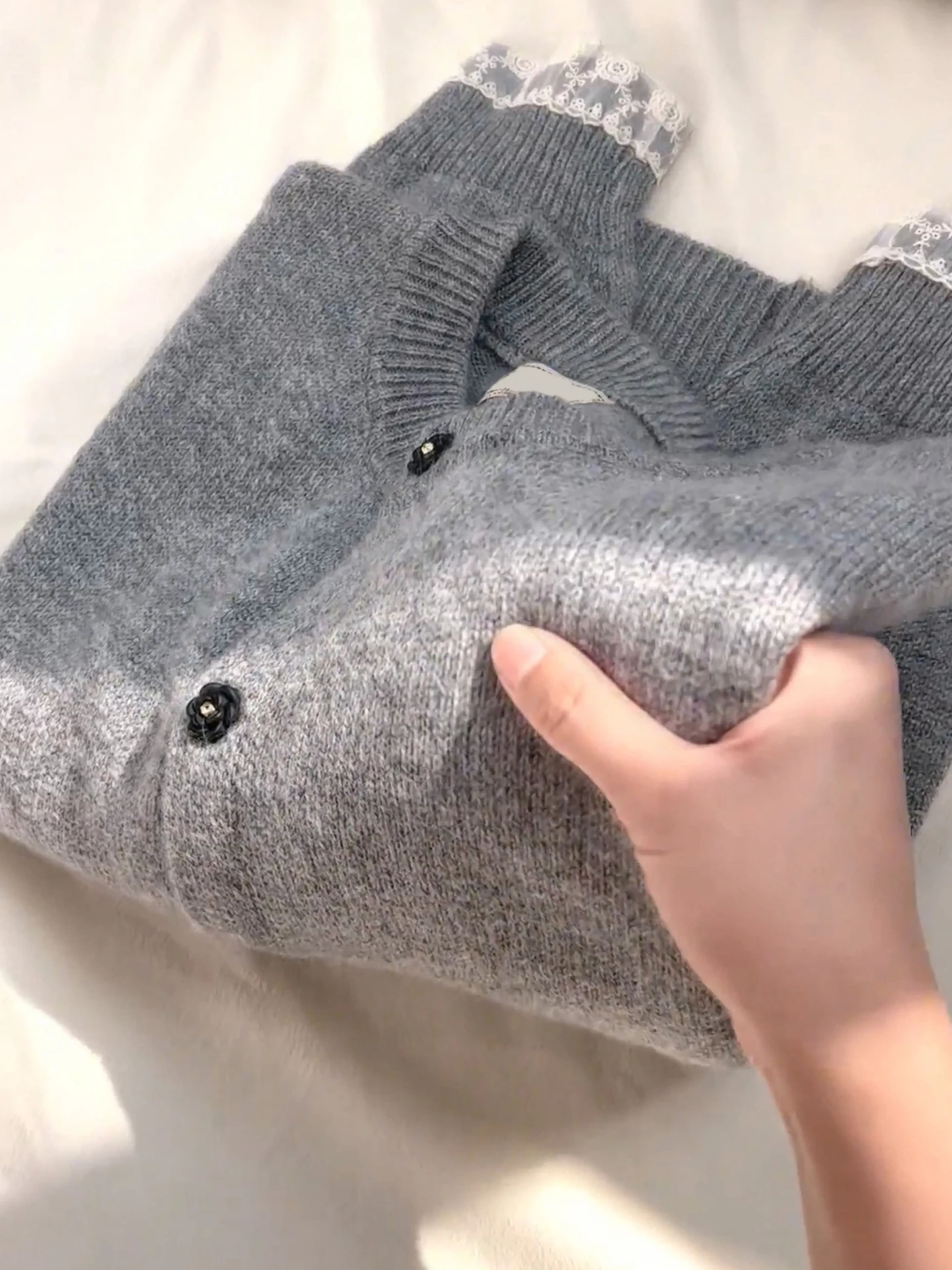 

Корейский круглый вязаный длинный кружевной лоскутный свитер с одной пуговицей, простой женский осенний кардиган Faion, топ