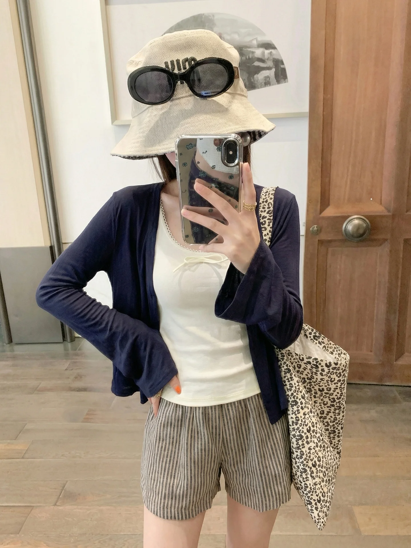 

Женский тонкий вязаный кардиган Zeng Xiao Salt в корейском стиле, новинка весны, свободный крой, верхняя одежда, мягкий, средней эластичности