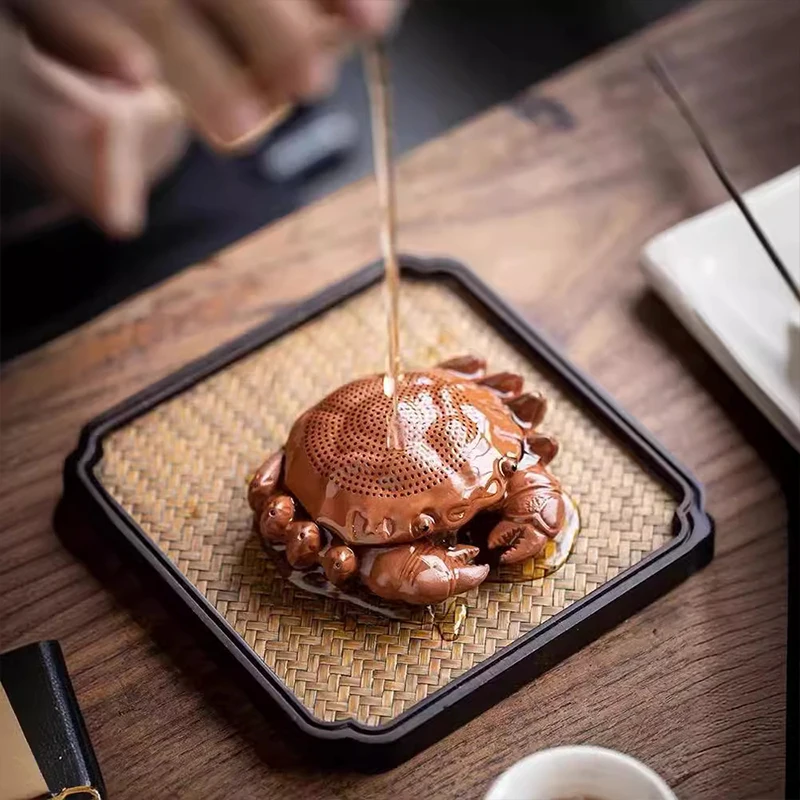 Chinese Crafts Creative Crab Integrated Filter Tea Leakage Purple Sand Tea Pet Ornaments Kungfu Tea Table Ceremony Accessories