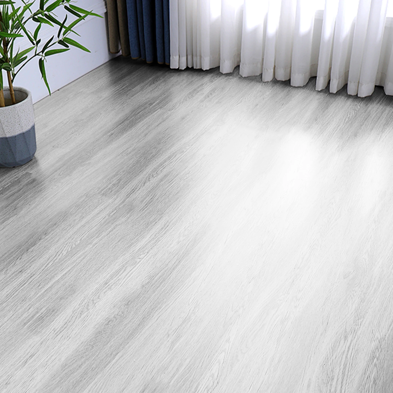 Azulejos de vinilo autoadhesivos de 36 x 6 pulgadas, 36 azulejos de 2,5 mm de espesor, pelar y pegar, suelo DIY de grano de madera gris claro para cocina,