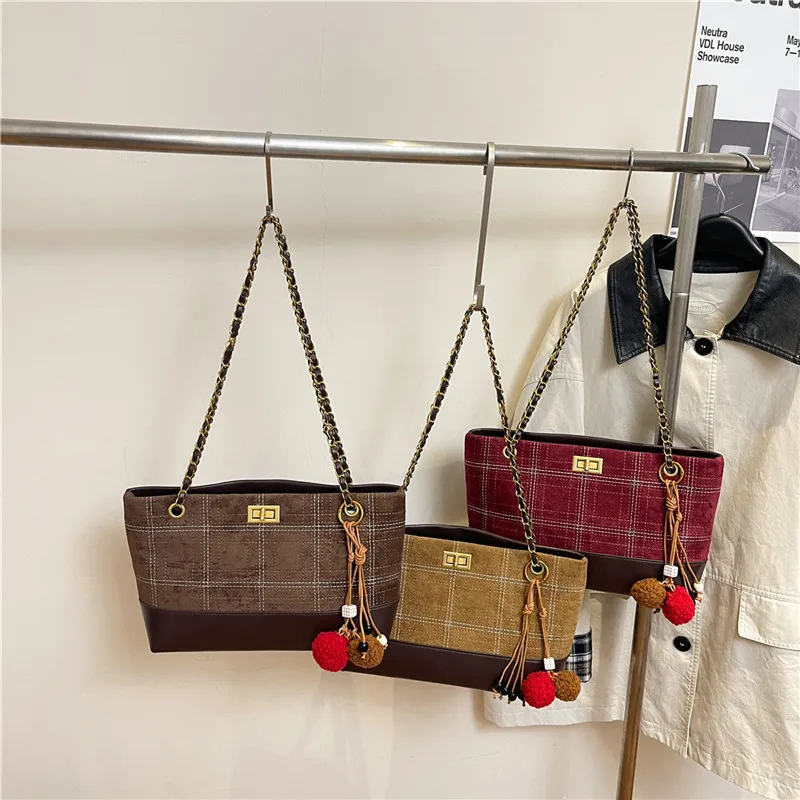 

2025 Winter Casual Commuter Bag, Spacious Shoulder Purse for Women, Minimalist Day to Night Tote, Chic Crossbody Bag, Textured