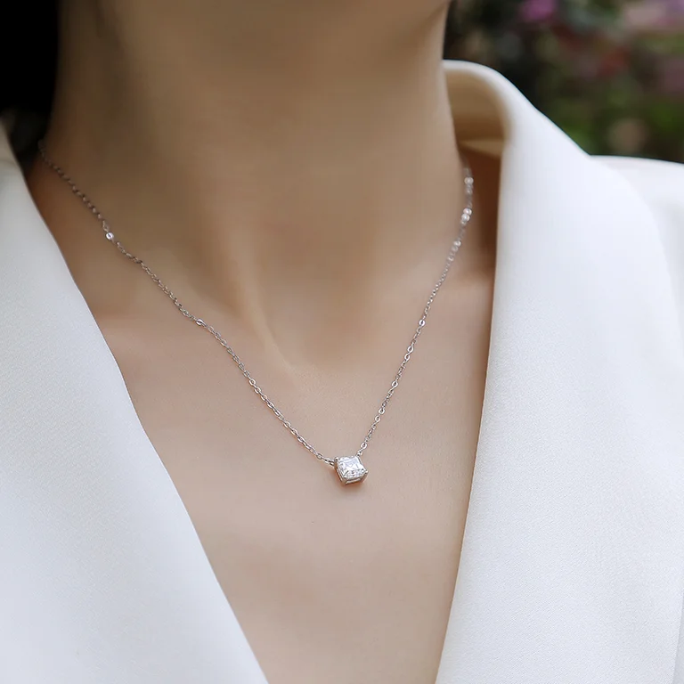Best Selling Classics Design Moissanite  Pendant Silver Jewelry Women Gift  Party Sterling Stone Wedding Technology party