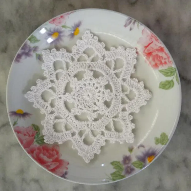 2024 Hot Lace Cotton Crochet Placemat Cup Coaster Mug Kitchen Christmas Table Place Mat Cloth Dining Doily Drink Tea Coffee Pad