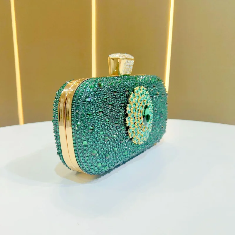 Grüne, hochwertige, mit Diamanten besetzte Clutch-Tasche. Hochwertige Bankett-passende grüne, mit Diamanten besetzte Abendtasche