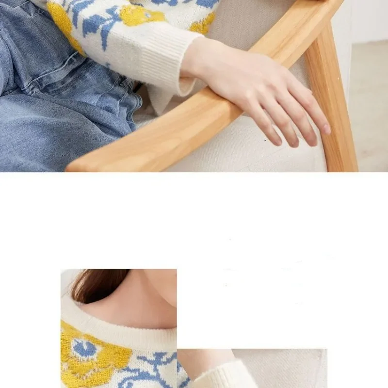 Women's Casual Jacquard Round Neck Pullover Knitted Autumn and Winter Sweet Loose Fitting Long Sleeved Fashionable Sweater Tops