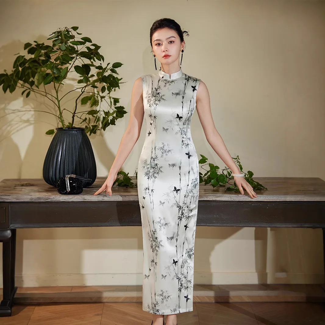 

Chinese- Beautiful Silk Chinese Floral Traditional Vintage Modern Cheongsam Qipao High-Grade Daily Young White Retro Bamboo