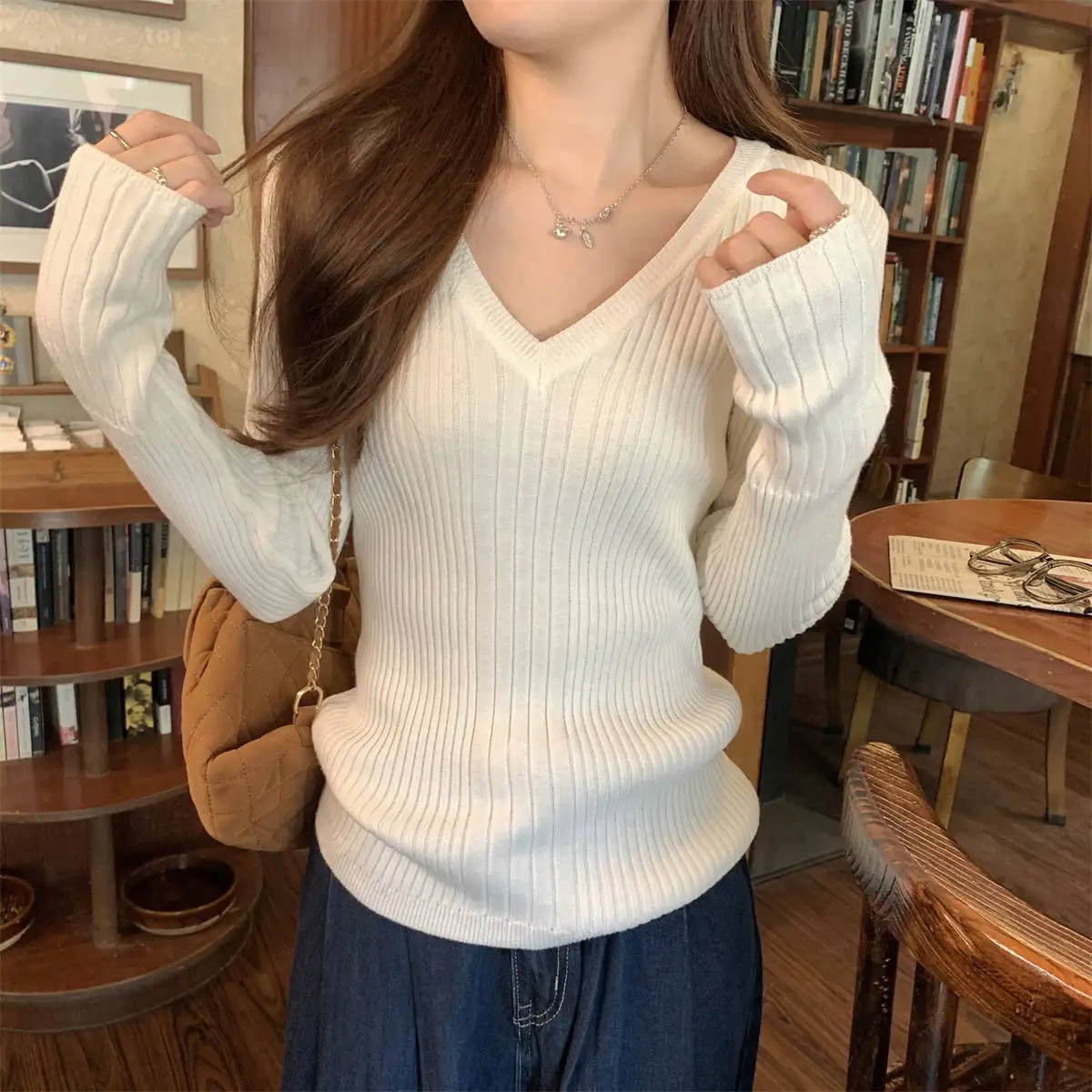 Haut en tricot côtelé pour femmes, Sexy, pur désir, col en v, Slim, ajusté, manches longues, pull court, nouvelle collection automne 2026 |   Superposition de style américain P