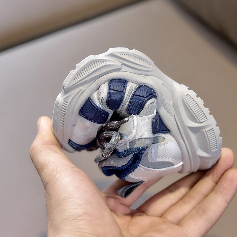 Kinder-Sneaker aus Mesh, atmungsaktiv, lässige Schuhe für Jungen, dicke weiche Sohle, 2026 brandneue Kinder-Sportschuhe, rutschfest. – Detail 6