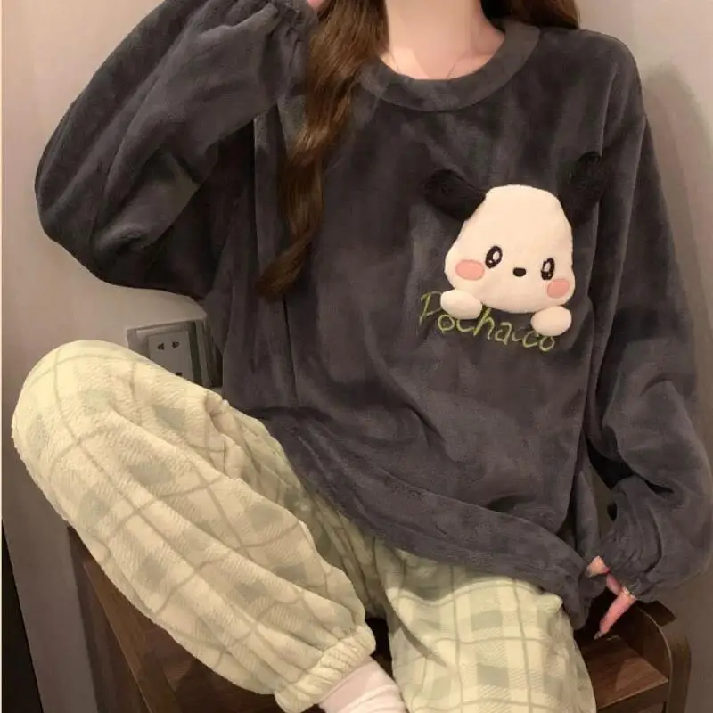 

Hot2025 Sanrio New Kuromi Мягкий и удобный пижамный комплект для женщин, осенне-зимний милый милый теплый комплект домашней одежды с толстым бархатом