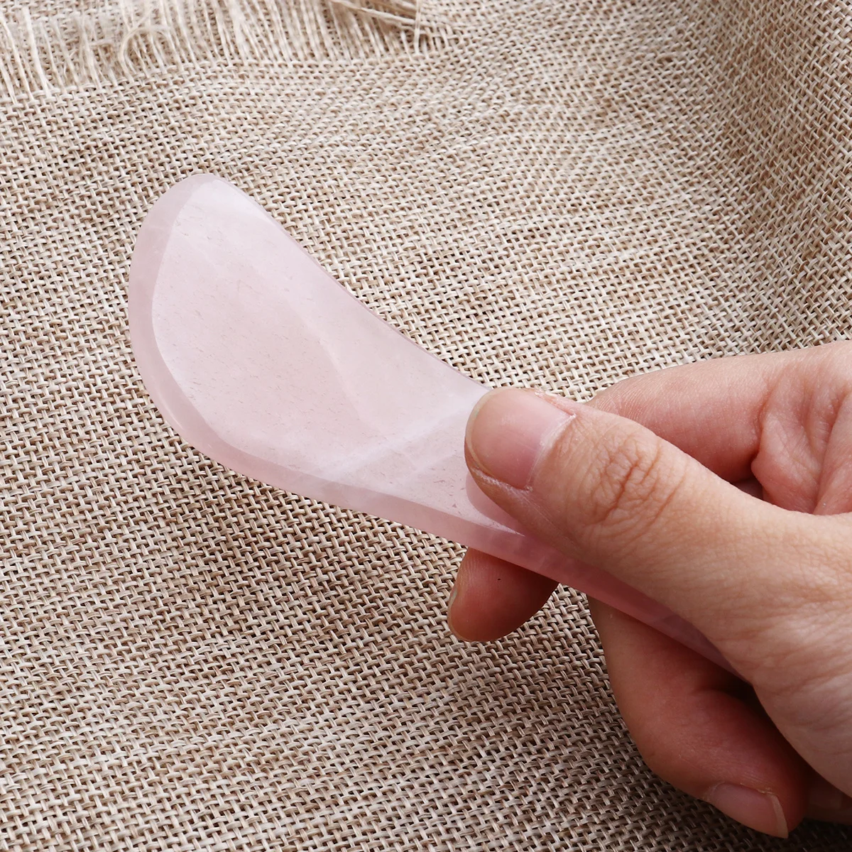 

Scraping Massage Tool Natural Rose Quartz Horn-Shape Massaging Scraping Board for SPA Acupuncture Therapy Treatment