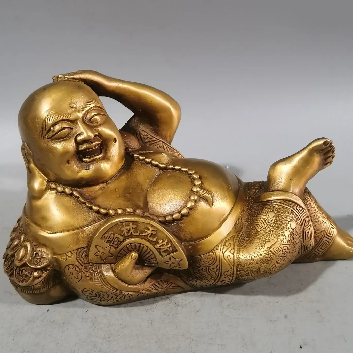 

Golden Laughing Buddha Statue Chinese Feng Shui Buddha Statue Lucky Money Maitreya Buddha Sculpture Figurine Home Decor Statue