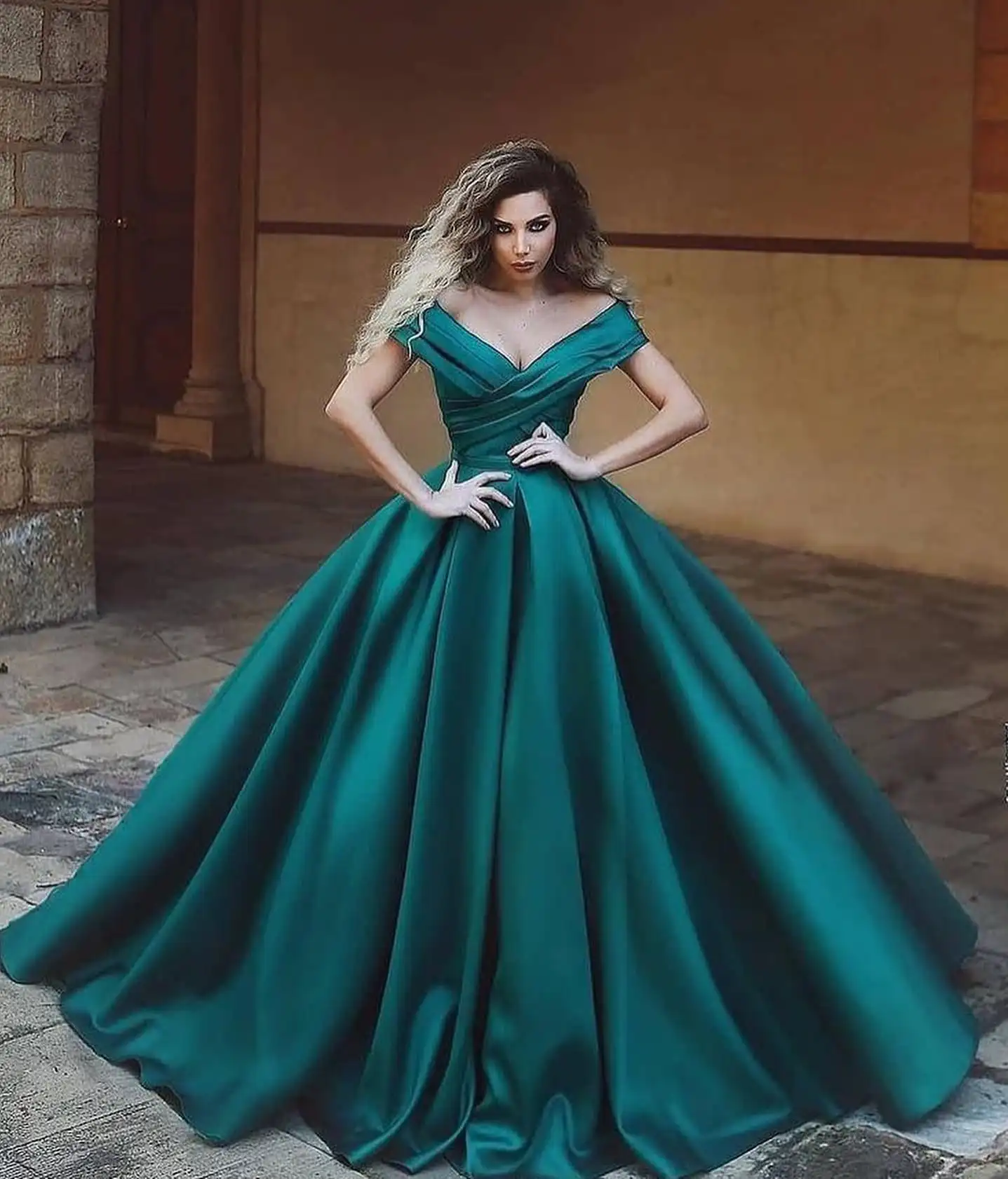 

Customized Delicate Satin A-Line Off The Shoulder Evening Dresses Short Sleeves Panel Train Bespoke Occasion Gowns Sim