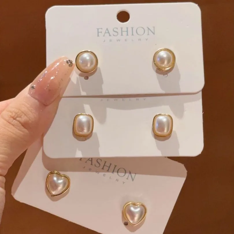 Retro Love Pearl simple stud earrings for women Geometric alloy gold color piercings for ears Daily Wear Jewelry
