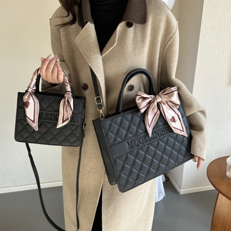 

Популярная модная ромбовидная сетка с вышивкой, корейская версия, нежный темпераментный шарф, сумка, новые сумки-тоут