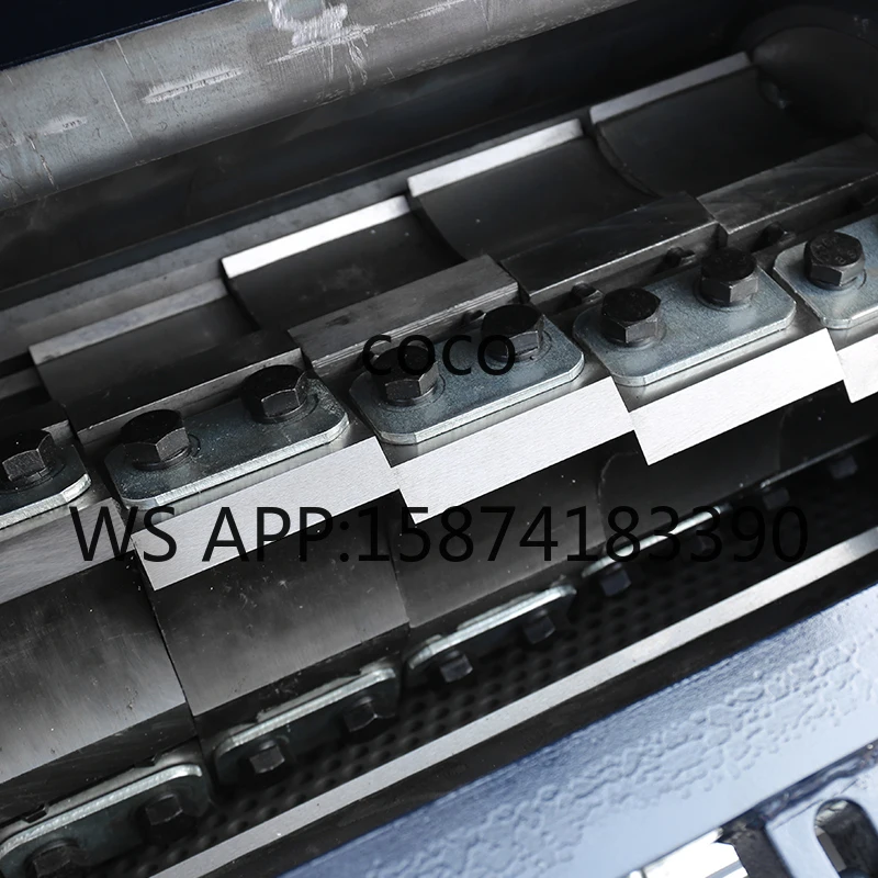 LESINTOR Industrial Plastic Crusher Automatic Waste Lump Shredder for PET/PP/PE Bottles Recycling