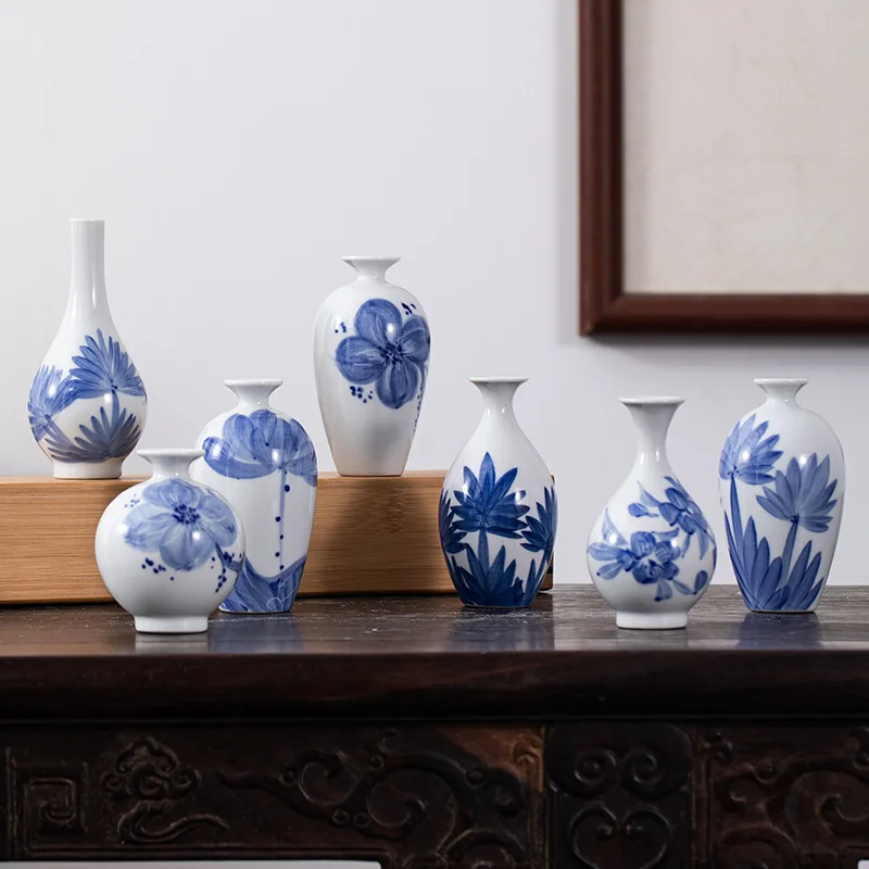 Jingdezhen Blue-and-White Porcelain Hand-Painted Ceramic Vase Mini Desktop Vase Hydroponic Ceramic Vase Friend Gift