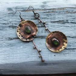 Asymmetric Bronze Metal Colored Pendant Earrings for Women's Ethnic Green Stone Personalized Earrings Jewelry Accessories
