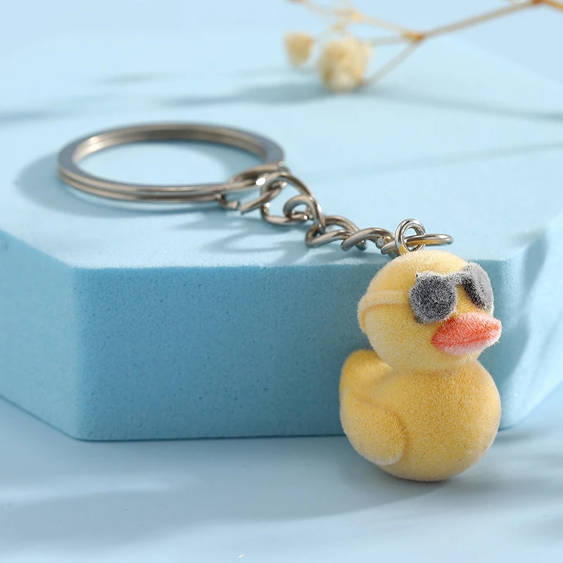 Porte-clés de canard de flocage de bande dessinée, porte-clés de petit canard jaune 3D créatif, porte-clés de voiture, décoration de pendentif de sac, cadeaux de couple