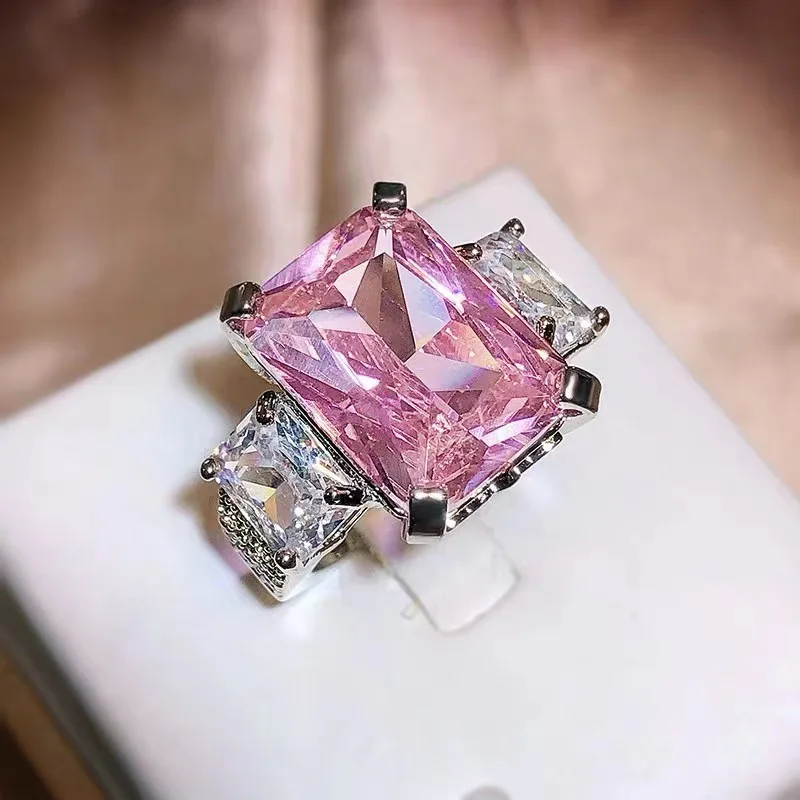 

Banquet Accessories Light Luxury High-Grade Pink Diamond Colorful Gemstone Square Hand Jewelry for Women Simple Fashionins Ring