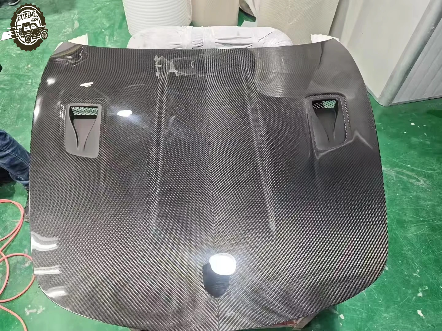 

Professionally Made OEM Custom Autoclave Dry Carbon Fiber Engine Hood with High Strength & Lightweight for Luxury Vehicles