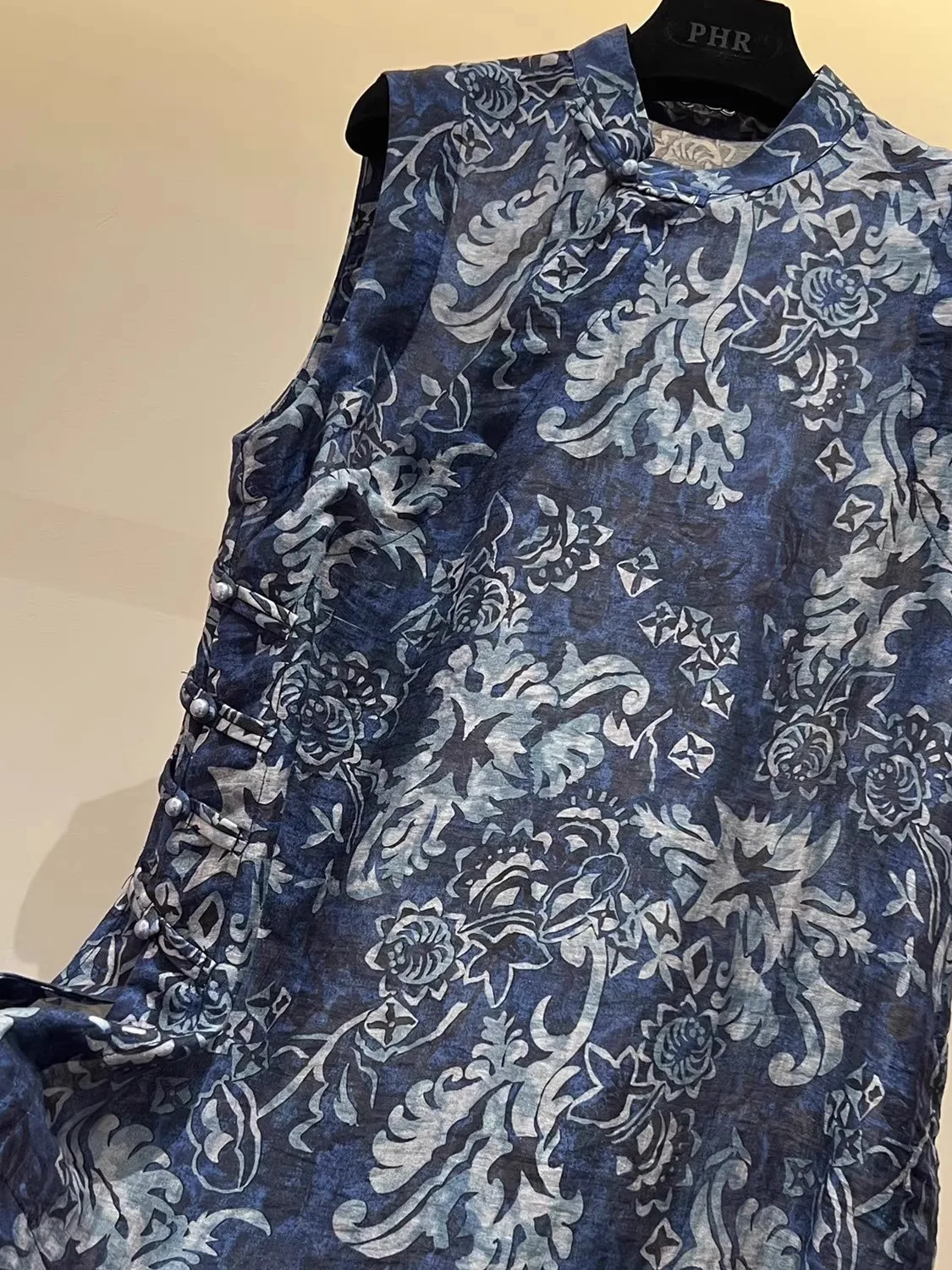 

Ele European Sle Summer New Arrival Women's irt Collarl Svel Floral Print Button Front Vest Top Vintage Faion